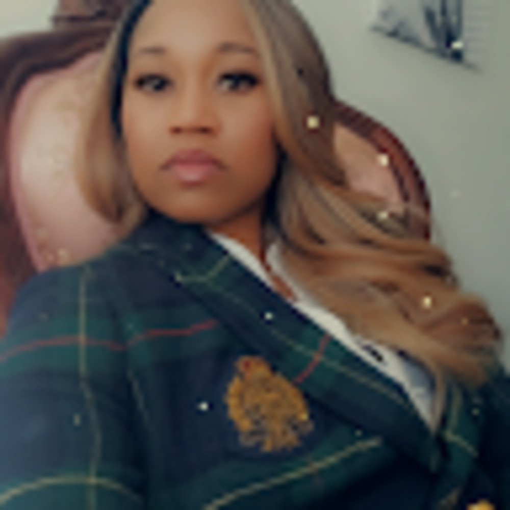 Meet your Posher, Stephanie